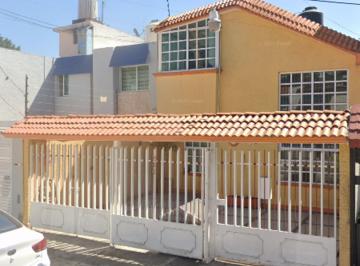 Casa de 3 habitaciones, Tlalnepantla de Baz · Venta de Casa en Estado de Mexico Tlanepantla Valle Dorado