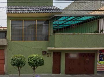 Casa de 3 habitaciones, Nezahualcóyotl · Venta de Casa en Nezahualcoyotl Metropolitana Bellas Artes