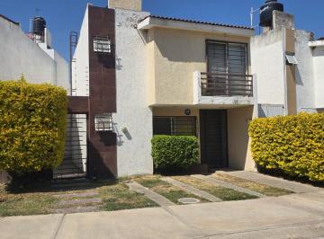 Casa de 3 habitaciones, Zapopan · Casa en Venta en Zapopan, Excedente de Terreno