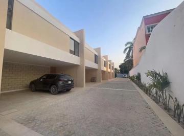 Casa en condominio · 200m² · 3 Recámaras · 2 Estacionamientos · Townhouse en Renta de 3 Recámaras en Montecristo