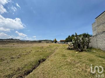 Terreno / Lote · 124m² · Terreno en Venta en Almoloya de Juárez en Privada Exclusiva, Ubicado Frente Al Parque, en Esquina.