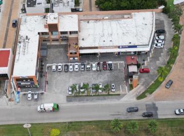Local comercial · 610m² · 14 Estacionamientos · Local Comercial en Renta Av Huayacan Cancún