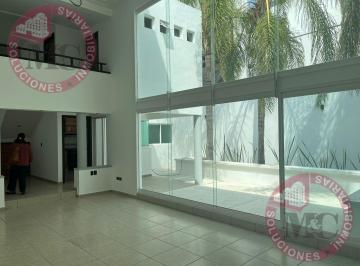 Casa · 300m² · 3 Recámaras · 2 Estacionamientos · Casa en Renta en Trojes del Pedregal, Aguascalientes
