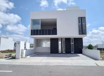 Casa de 3 habitaciones, El Marqués · Casa Ruiseñor en Venta en Zizana