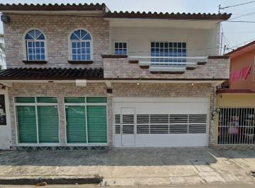 Casa de 3 habitaciones, Boca del Río · Casa en Venta en Calle 8, Venustiano Carranza, Boca del Rio, Veracruz