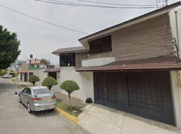 Casa de 4 habitaciones, Tlalnepantla de Baz · Casa con 4 Recámaras en Venta, 290 m² Superficie de Terreno, Valle Dorado