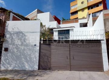 Casa · 219m² · 2 Recámaras · 2 Estacionamientos · Casa en Renta Cerca de Los Fuertes y Centro Expositor