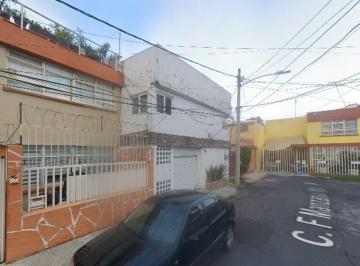 Casa en Venta de 4 habitaciones Campestre · Venta de Casa en C. F Manzana XIII, Educación, Coyoacán, 04400 Ciudad de México.