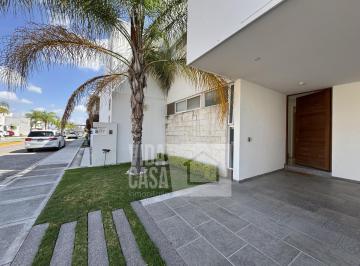 Casa en condominio · 229m² · 3 Recámaras · 2 Estacionamientos · Casa en Condominio en Jesús María