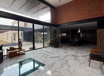 Casa de 4 habitaciones, León · Casa de Una Planta, 4 Habitaciones: Vistas Al Metropolitano y Cava Subterránea