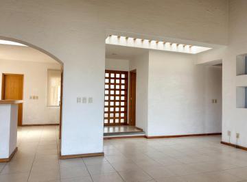 Casa · 239m² · 3 Recámaras · 2 Estacionamientos · Casa en Renta en Juriquilla San Francisco