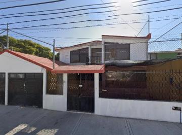 Casa en Venta de 4 habitaciones Las Plazas · Vivienda con Visión: Plusvalía Creciente y Excelente Calidad de Vida en Queretaro