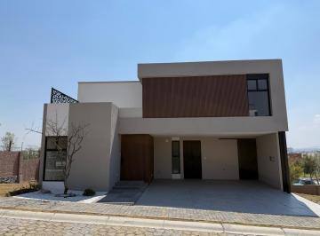 Casa · 262m² · 3 Recámaras · 2 Estacionamientos · Casa en Lomas 2