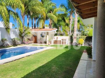 Casa de 3 habitaciones, Querétaro · Casa en Venta en San Fco. Juriquilla C/alberca