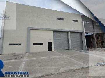 Bodega comercial · 740m² · Bodega en Renta en Santa Catarina
