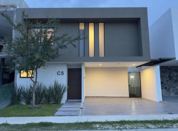 Casa · 174m² · 3 Recámaras · 2 Estacionamientos · Casa en Venta - Valles del Molino