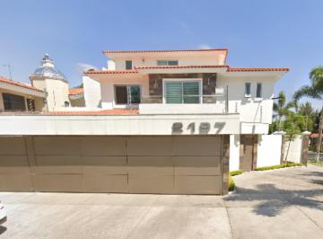 Casa de 4 habitaciones, Zapopan · Venta de Casa en Bugambilias Zapopan Jalisco