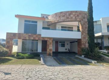 Casa en condominio · 396m² · 5 Recámaras · 4 Estacionamientos · Residencia en Venta en Las Cumbres Residencial