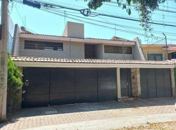 Casa · 553m² · 5 Recámaras · 3 Estacionamientos · Residencia en Venta en Conjunto Patria, Plaza Patria. Ideal Oficinas Corporativas, Notaría, Despacho
