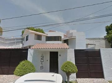 Casa de 4 habitaciones, Irapuato · Casa en Vneta en Paseo El Llano Villas de Irauato
