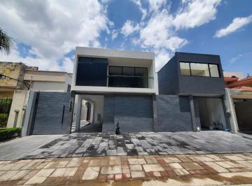 Casa · 500m² · 3 Recámaras · 3 Estacionamientos · Casa en Renta en Fraccionamiento Puerta de Hierro