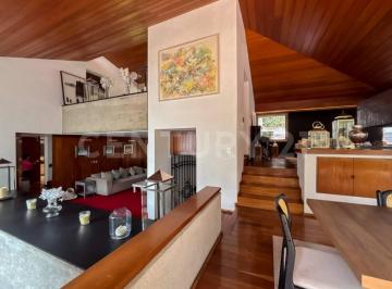 Casa · 620m² · 5 Recámaras · 9 Estacionamientos · Venta de Casa en La Herradura