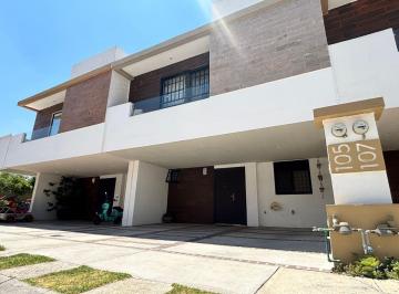 Casa de 3 habitaciones, León · Casa en Renta en Aldaba II – León, Guanajuatoubicada en Boulevard La Luz, Casi Esquina con Librami