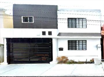 Casa de 3 habitaciones, Santa Catarina · Preciosa Casa en Venta en Nuevo Leon