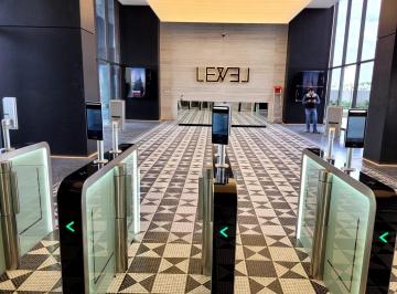 Oficina · 63m² · 2 Estacionamientos · Oficinas en Renta en Paseo de Los Insurgentes, Torre Level, Zona Norte, León Gto