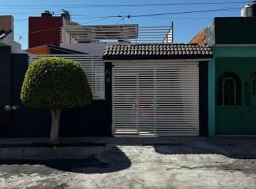 Casa de 2 habitaciones, Tarímbaro · Casa en Venta en El Trébol, Tarímbaro