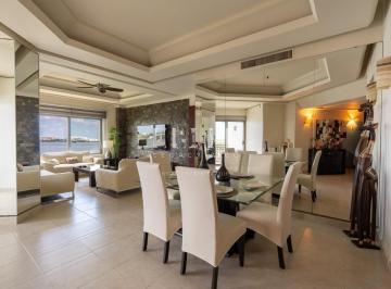 Departamento · 209m² · 3 Recámaras · 2 Estacionamientos · Departamento Amueblado en Venta en Isla Dorada de 3 Recámaras con Casa Club