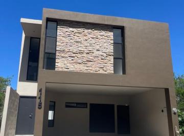 Casa · 300m² · 3 Recámaras · 3 Estacionamientos · Casa en Venta en Cumbres Elite Premier