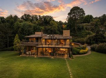 Casa en condominio Venta – El Jacalón, Valle de Bravo
7,535 m² de terreno · Río  · Casa en Condominio en Venta en Jacalon Valle de Bravo Avandaro Hípico Rio Lago