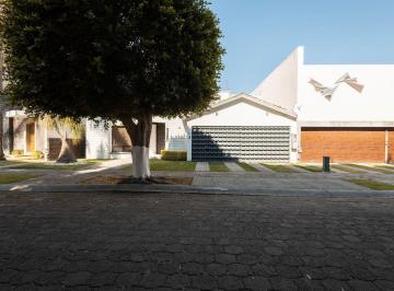 Casa · 3 Recámaras · 2 Estacionamientos · Casa en Venta Puerta de Hierro, Esteban de Antuñano, Pue