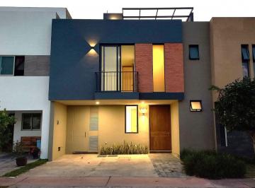 Casa en condominio de 3 habitaciones, Zapopan · Casa en Venta Solares Nueva en Coto Soaré II Coto 1, ¡Estrene!