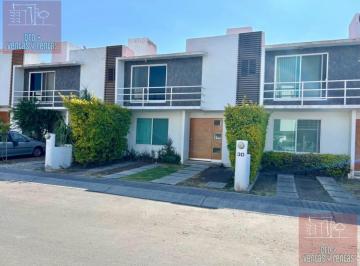 Casa · 180m² · 3 Recámaras · 2 Estacionamientos · Casa - Juriquilla Santa Fe