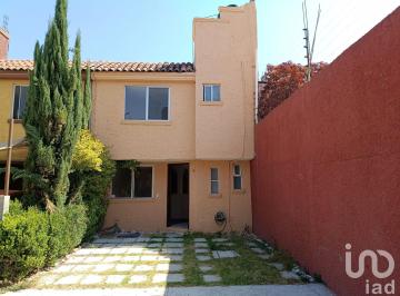 Casa · 124m² · 3 Recámaras · 5 Estacionamientos · Excelente Oportunidad Casa en Venta en Fraccionamiento Rincón de Los Cipreses