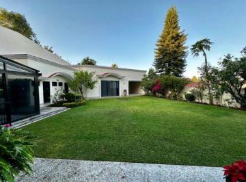 Casa de 4 habitaciones, Guadalajara · Casa en Venta - Circuito Madrigal