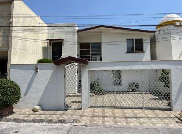 Casa · 189m² · 3 Recámaras · 2 Estacionamientos · Casa en Venta en Jardines de La Roma a 5 Min del Tec de Mty