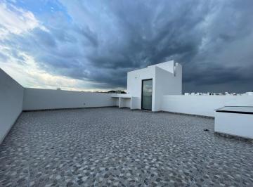 Casa · 198m² · 4 Recámaras · 3 Estacionamientos · Casa en Venta en San Isidro Juriquila