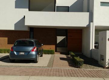 Casa · 300m² · 4 Recámaras · 3 Estacionamientos · Casa en La Condesa