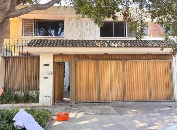 Casa de 4 habitaciones, Guadalajara · Casa en Renta en Monraz