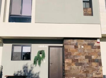 Casa · 92m² · 2 Recámaras · 2 Estacionamientos · Casa con 2 Habitaciones y 108 m² Superficie de Terreno en Venta en La Zona El Mirador, El Marqués