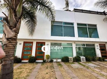 Casa · 200m² · 2 Recámaras · 2 Estacionamientos · Casa en Renta en Residencial Ceiba, San Andrés Cholula, Puebla.