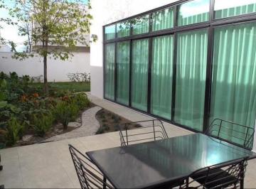 Casa · 216m² · 3 Recámaras · 2 Estacionamientos · Casa Nueva en Venta de 3 Niveles con Terraza, Arriba de Leones