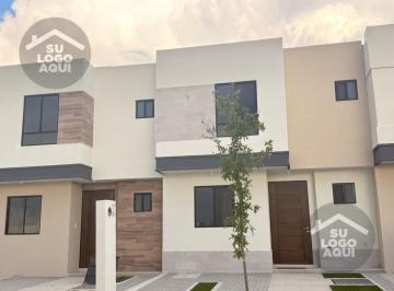 Casa en condominio · 120m² · 3 Recámaras · 2 Estacionamientos · Casa en Condominio - Zákia