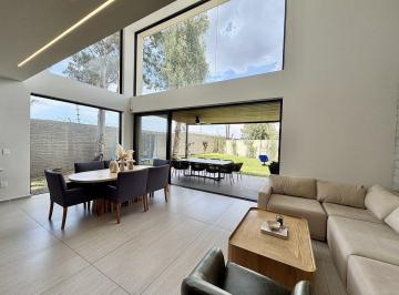 Casa en condominio de 4 habitaciones, Zapopan · Casa en Venta en Condominio Alazán San Acasio
