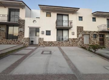 Casa en condominio · 122m² · 3 Recámaras · 2 Estacionamientos · Casa en Renta en Torre de Piedra Zibatá