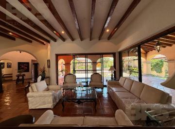 Casa · 1234m² · 4 Recámaras · 6 Estacionamientos · Casa Tipo de Hacienda en Juriquilla Querétaro
