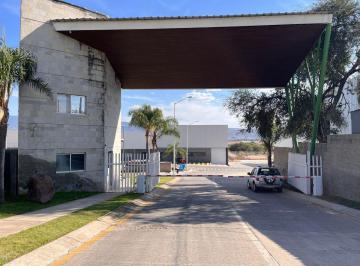 Bodega comercial , Tlajomulco de Zúñiga · Se Renta Bodega Carretera a San Isidro Mazatepec #630, Santa Cruz de Las Flores, Tlajomulco Sur